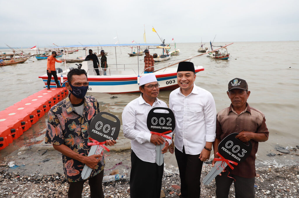 Kampung Nelayan Jadi Destinasi Wisata Baru, Pemkot Surabaya Beri Bantuan Perahu Wisata