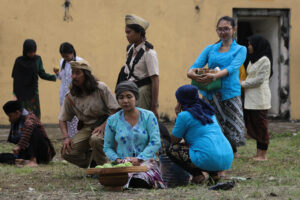 Wali Kota Eri Cahyadi Bangga Para Pemuda Kedung Cowek Gerakkan Ekonomi dengan Konvoi  Joeang dan Drama Kolosal 