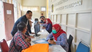 Sidak ke Kelurahan, Wali Kota Eri Cahyadi Minta Ruang Pelayanan Modern dan Kekinian