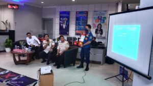 Satpol PP Damkar Tanbu Latih Teknik Penanganan Kebakaran ke Karyawan Perkantoran