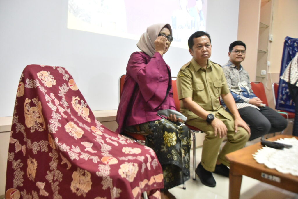 Pemkot Pamerkan Enam Motif Batik Khas Surabaya Lewat Konser Musik Bersama Artis Ibu Kota