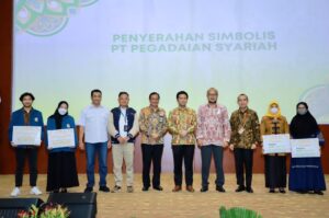 Di Hadapan Mahasiswa Ekonomi Islam Unair, Wagub Emil Sampaikan Pentingnya Literasi Perkuat Inklusifitas Keuangan di Jatim