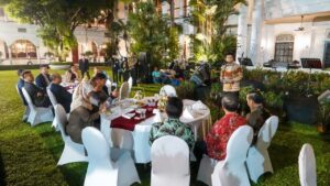 Wagub Emil: Kekuatan Masyarakat Merupakan Kunci Pengembangan Kapasitas Ideal