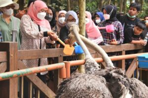 Gubernur Khofifah Ajak Masyarakat Tingkatkan Peduli, Lindungi dan Pelestarian Puspa dan Satwa Jatim