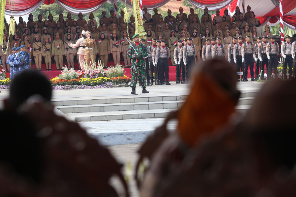 Upacara Hari Pahlawan Sukses Digelar di Halaman Balai Kota, Pemkot Surabaya Libatkan Ratusan Petugas Gabungan