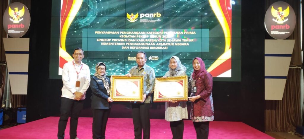 Pelayanan Dispenduk dan DPMPTSP Surabaya Capai Predikat A dari MENPAN-RB