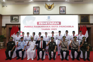 12 Purna Paskibraka Surabaya Dikukuhkan Jadi Duta Pancasila, Ini Tugasnya!
