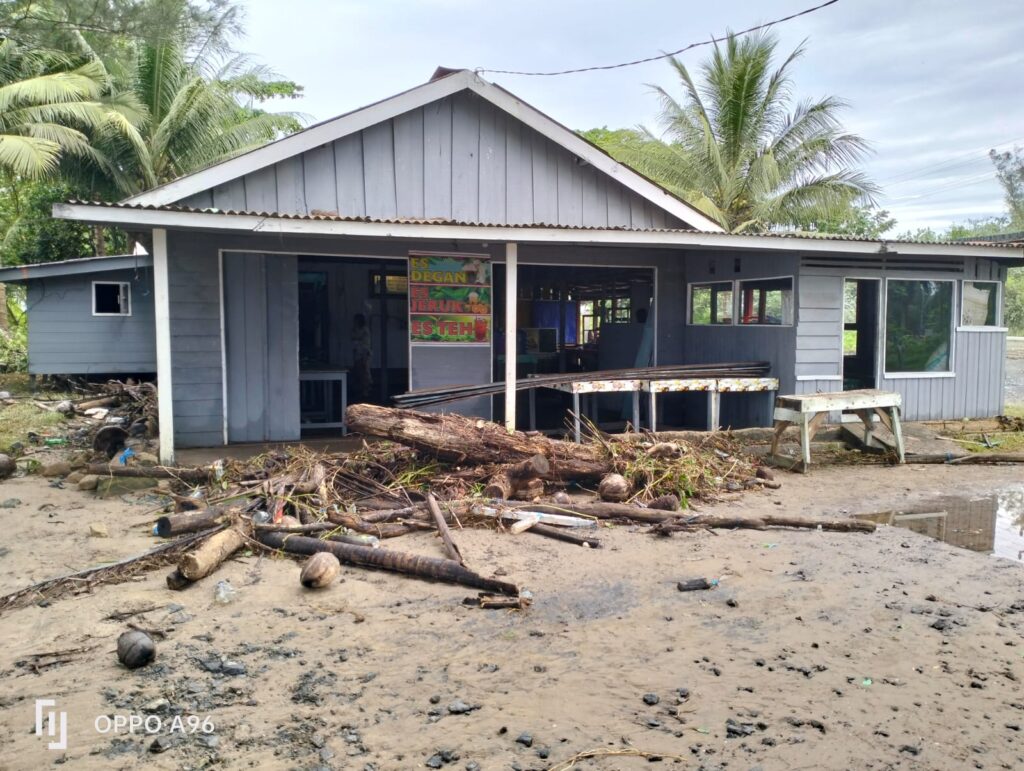 Banjir Rob ‘Terjang’ Tiga Wilayah Kecamatan di Tanah Bumbu