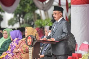 Pimpin Upacara Hari Ibu, Wawali Armuji Teringat Perjuangan Bu Risma di Surabaya