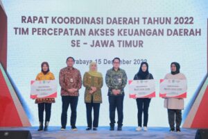Gubernur Khofifah Luncurkan Kredit Berbunga Rendah untuk Pengusaha Ultra Mikro ‘Prokesra’