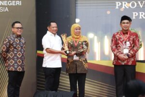 Inovasi Samsat 4.0 dan Eko-Tren Bawa Jatim Sabet Penghargaan IGA Award Kemendagri 2022 Sebagai Provinsi Terinovatif di Indonesia