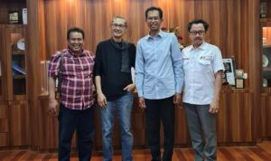 Ketemu Legislator, Mus Mujiono Kabarkan Rencana Konser di Surabaya