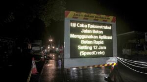 SIG Berhasil Uji Coba Aplikasi Beton Cepat Kering di Jalan Raya Karangawen Semarang-Godong