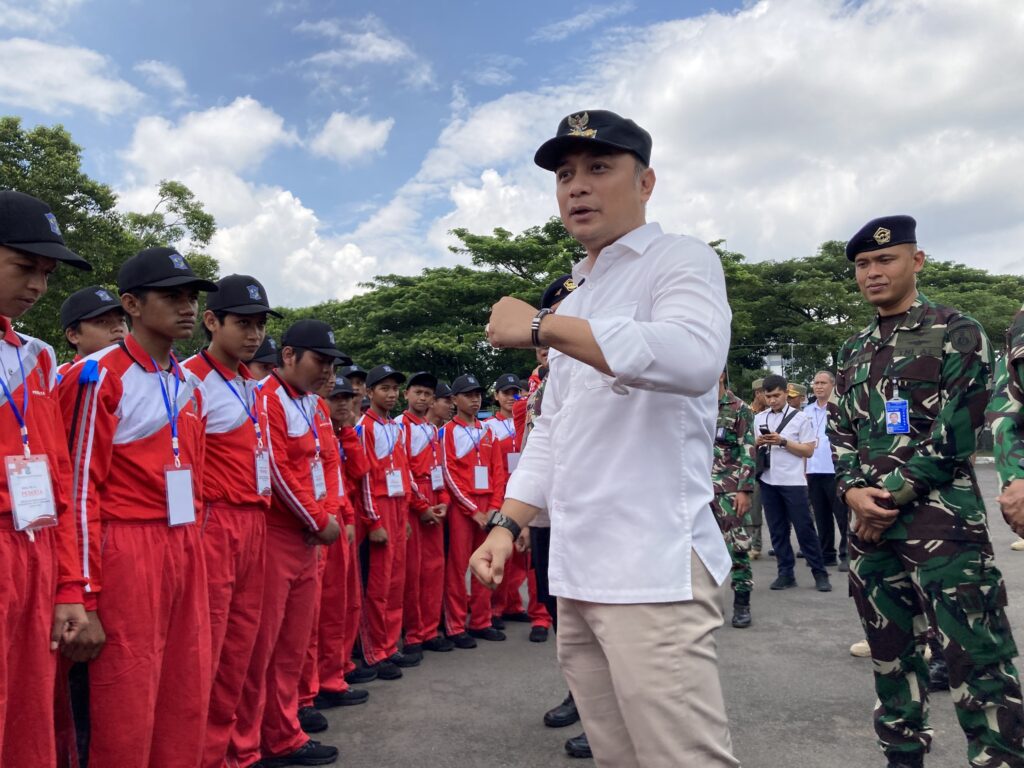 Pelajar hingga Pejabat Pemkot Surabaya Masuk Sekolah Kebangsaan