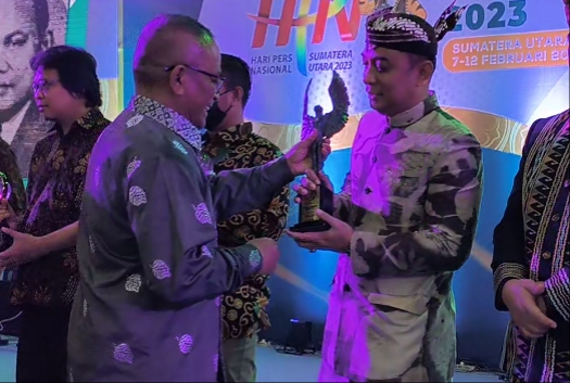 Lewat Program “Dandan Omah”, Wali Kota Eri Raih Anugerah Kebudayaan PWI di Peringatan HPN 2023