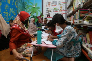 Ciptakan Ruang Belajar yang Aman dan Nyaman, Lokasi “Sinau dan Ngaji Bareng” di Balai RW Surabaya Terus Bertambah