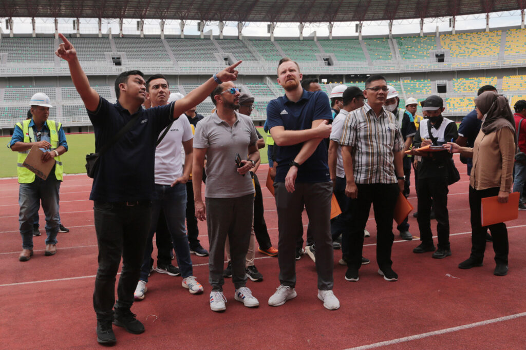 FIFA Kembali Datangi Surabaya, Kini Cek Semua Progres Perbaikan GBT
