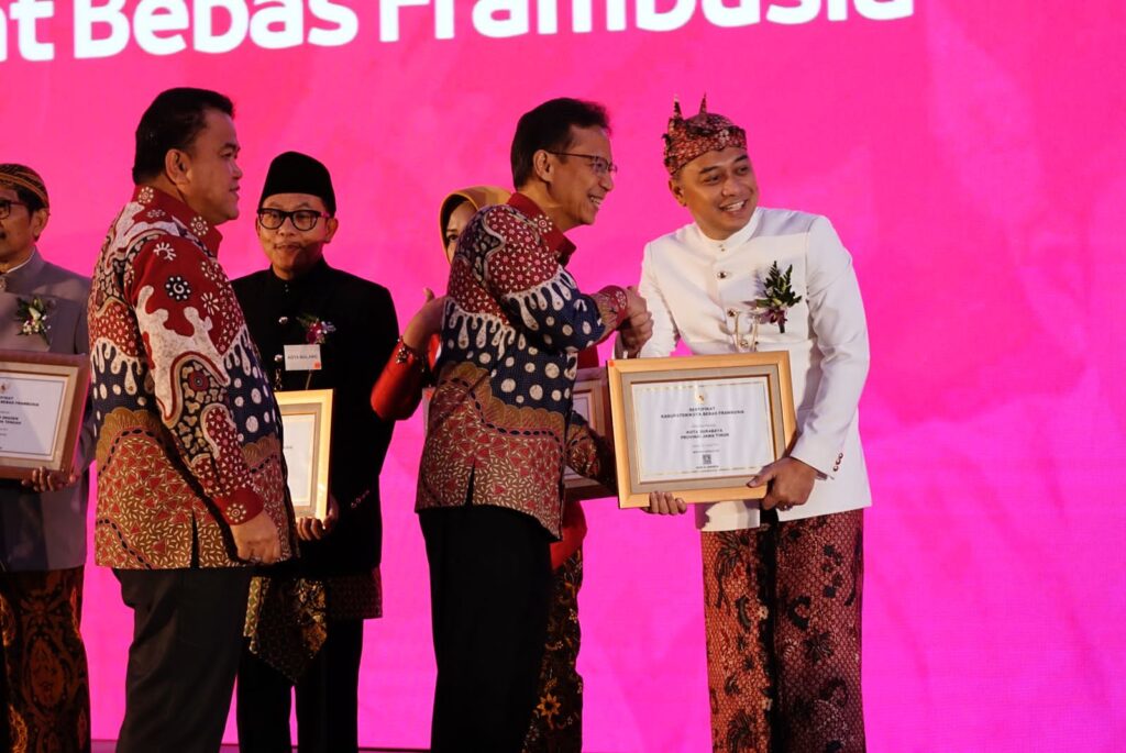 Pemkot Surabaya Terima Sertifikat Bebas Frambusia dari Kemenkes