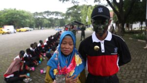 Doa Seorang Ibu Akhirnya Terjawab Lewat Sekolah Kebangsaan Pemkot Surabaya