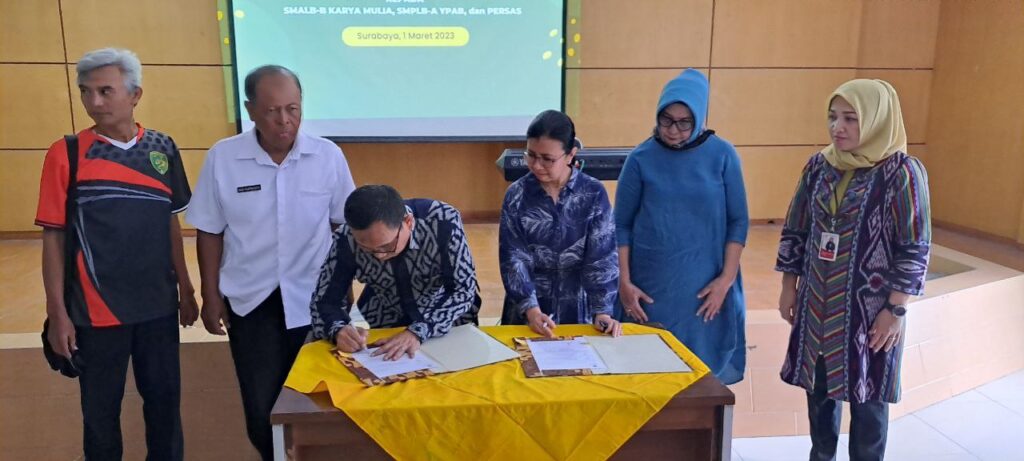 BEI Surabaya Salurkan CSR Kepada SLB Karya Mulia