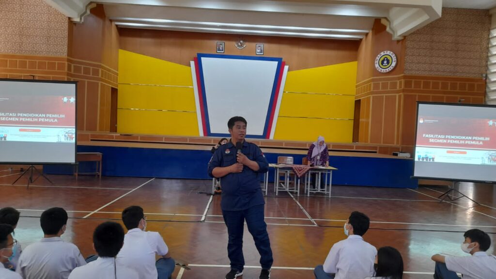 Sosialisasi Pemilu 2024, KPU Surabaya Ajak Siswa SMA Gunakan Hak Pilih