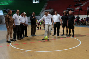 Ini Pesan Wali Kota Eri ke Peserta Kejuaraan Futsal antar SMP/MTS se-Surabaya Raya