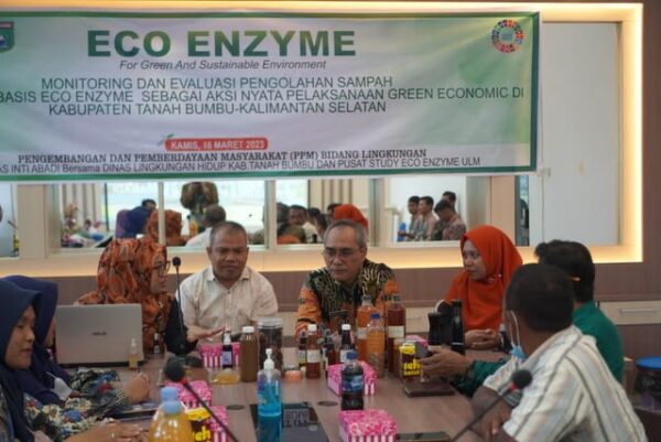 DLH Tanbu Monev Pengelolaan Sampah Berbasis Eco Enzime