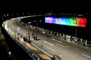 Pemkot Buka Kembali Wisata Air Mancur Menari di Jembatan Suroboyo
