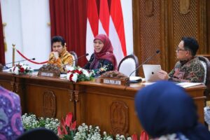Gubernur Khofifah Dorong Percepatan Realisasi Anggaran Serta Peningkatan Layanan Publik Secara Terintegrasi