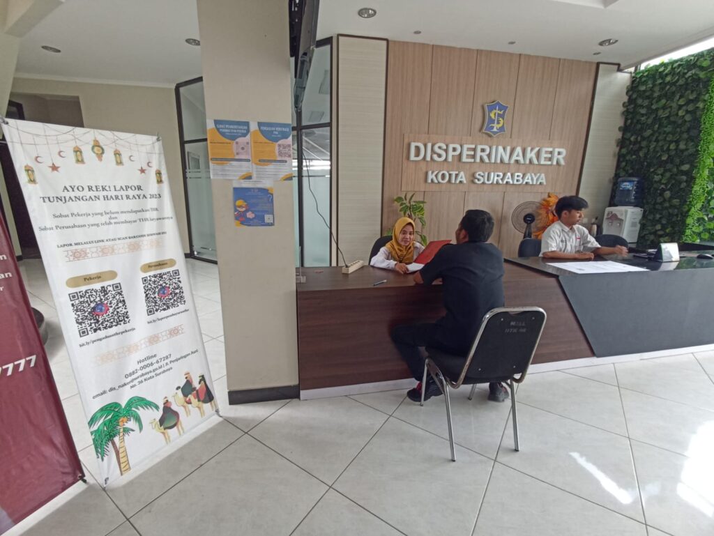 Kawal THR, Pemkot Surabaya Buka Posko Pengaduan hingga Siapkan Nomor Hotline dan WhatsApp