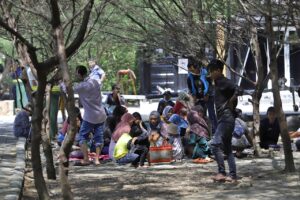 Di Momen Libur Lebaran, Ribuan Pengunjung Banjiri Romokalisari Adventure Land  