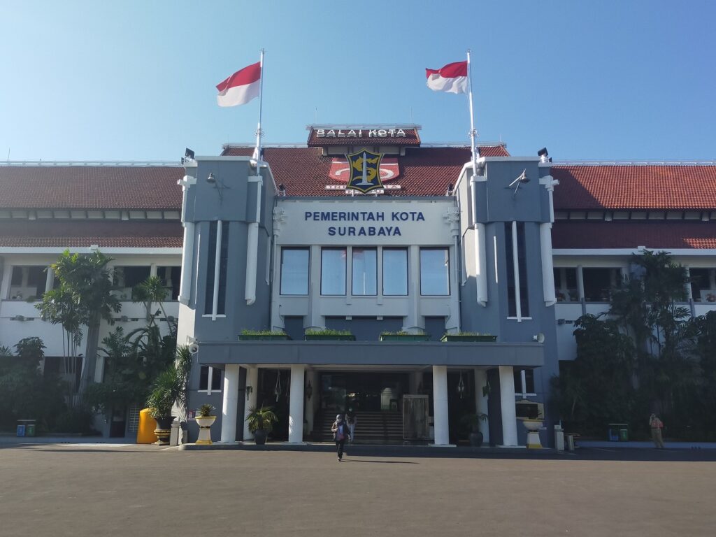 Surabaya Tak Masuk Daftar Smart City Versi IMD, Wali Kota Eri: Tergantung yang Nilai