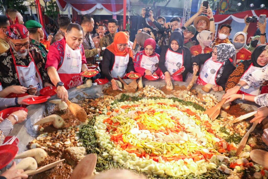 Festival Rujak Uleg Masuk dalam 8 Kharisma Event Nusantara 2023