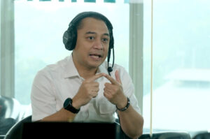 Wali Kota Eri Cahyadi Memastikan Tidak Ada Jalan Rusak Berat di Surabaya