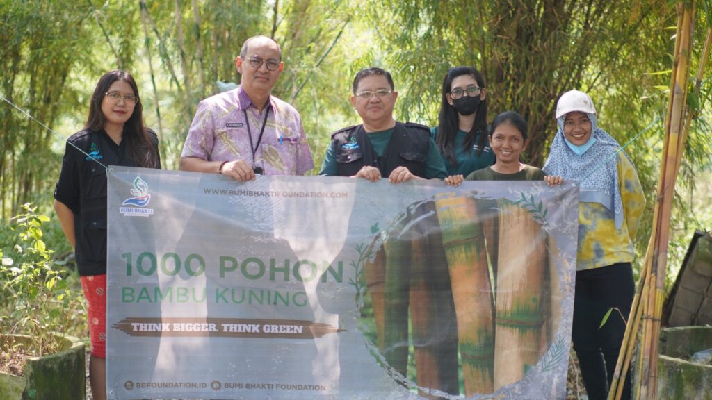 Pemkot Surabaya Tanam 1000 Pohon Bambu Kuning di Buffer Zone TPA Benowo untuk Mengurangi Polusi Udara