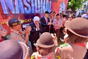 Peringati Harkitnas, Wali Kota Eri Cahyadi Bersama Gubernur Khofifah Ziarah ke Makam Dr. Soetomo