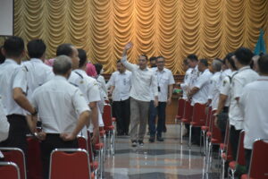 Wali Kota Eri Wanti-wanti Jajarannya Jangan Main-main dengan Pungli