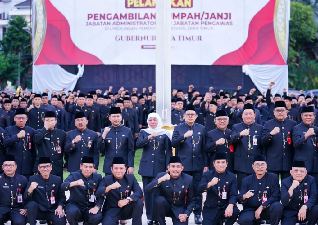 Gubernur Khofifah Lantik 505 Pejabat Administrator dan Pengawas