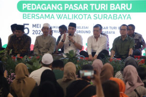 Wali Kota Eri Beri Perpanjangan Gratis 15 Tahun Bagi Pedagang Pasar Turi Baru