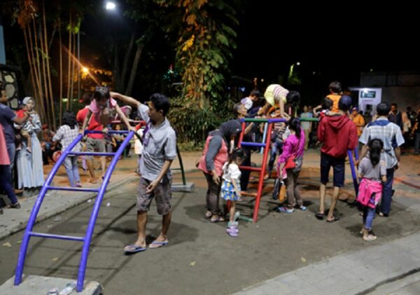 Jutaan Anak Manfaatkan Taman Kota Surabaya