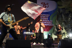 Festival Musik Surabaya Hebat Ambyar, Warga Dihibur Finalis Band Pelajar hingga Ndarboy Genk