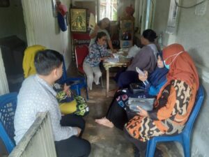 Beri Layanan Akta Perkawinan Jemput Bola, Dispendukcapil Tanbu Sasar Pasangan Non Muslim di Desa Gunung Besar