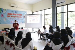 Cegah Stunting, Surabaya Dirikan Sekolah Orang Tua Hebat