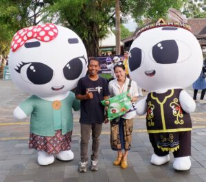 Aice Group Dukung Perayaan Waisak dan Kampanye Wonderful Indonesia di Borobudur