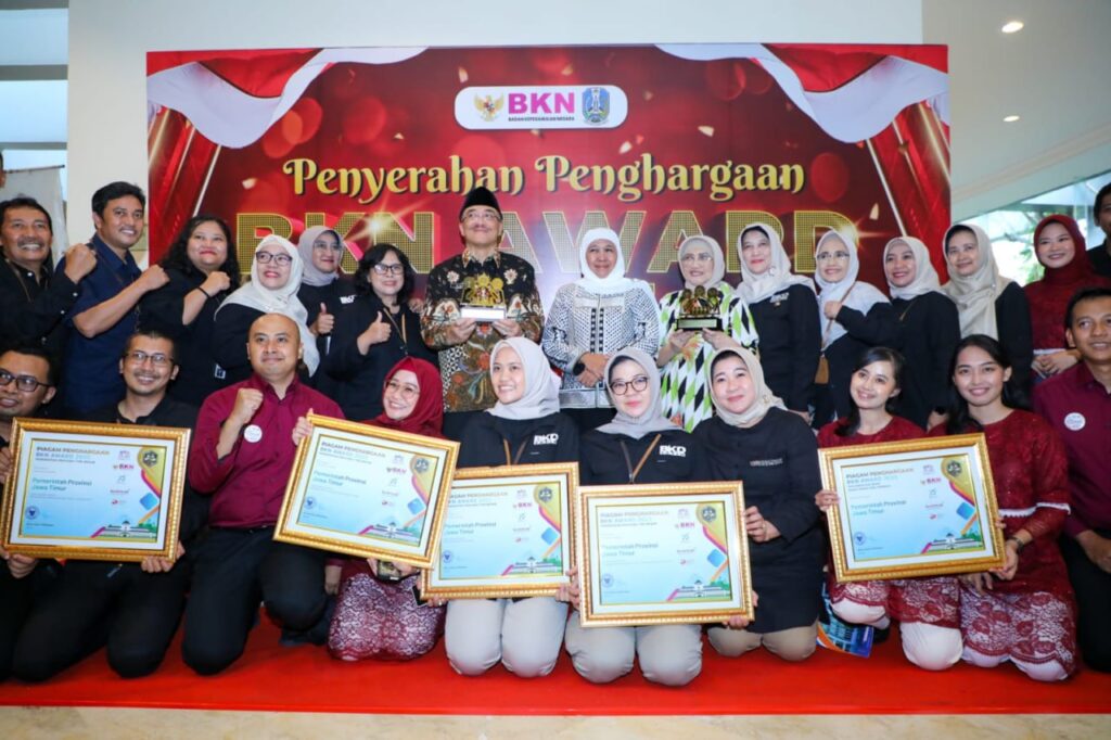 Jatim Terima Penghargaan BKN Award 2023 Terbanyak se Indonesia