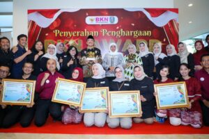 Jatim Terima Penghargaan BKN Award 2023 Terbanyak se Indonesia