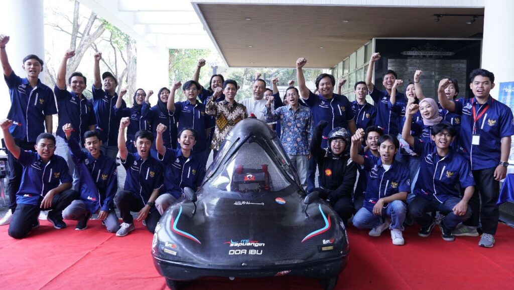 Siap Juara, Tim Sapuangin ITS Luncurkan Mobil Ramah Lingkungan