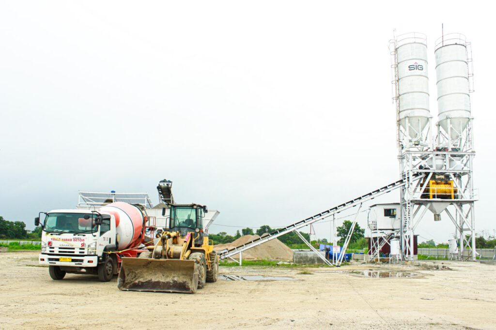 Varia Usaha Beton Resmikan Ready-Mixed Batching Plant di Palembang