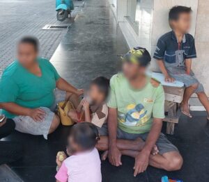 Semakin Banyak Warga Pendatang Pindah KK Minta Bantuan, Wali Kota Eri: Bagaimana Nasib Orang Surabaya Asli?