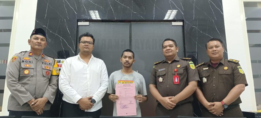 Tersangka Dimaafkan Korban, Kejari Surabaya Selesaikan Perkara Pencurian Melalui RJ